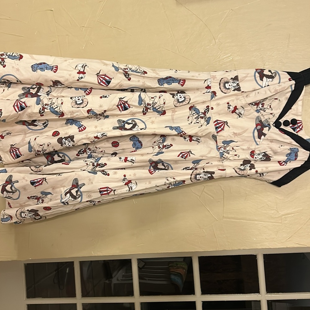 Hellbunny dress - Picture 4 of 4